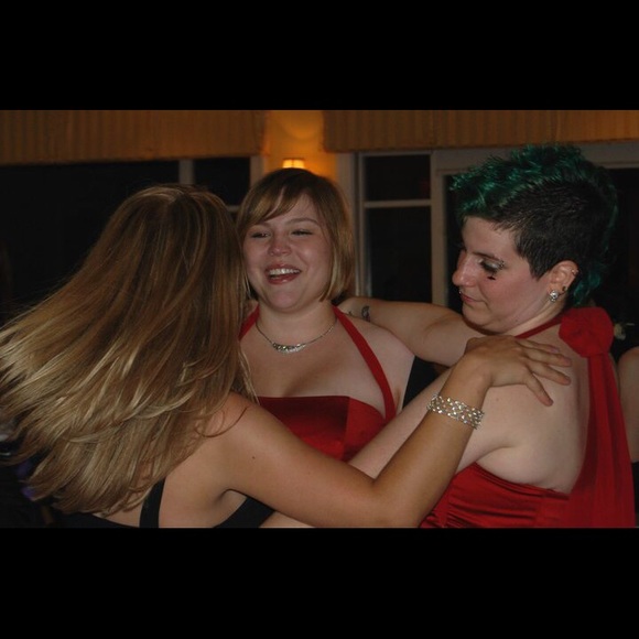 🌻 5/$25 David’s Bridal Convertible Top - Picture 4 of 4